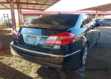 2013 Hyundai Genesis 3.8 z USA, uszkodzony, nr VIN KMHGC4DD3DU232760